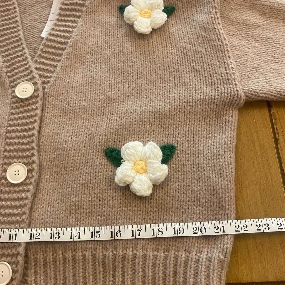 Women’s Knit Cardigan Cottagecore Crochet Flowers Oversized New M-XL - Picture 6 of 11
